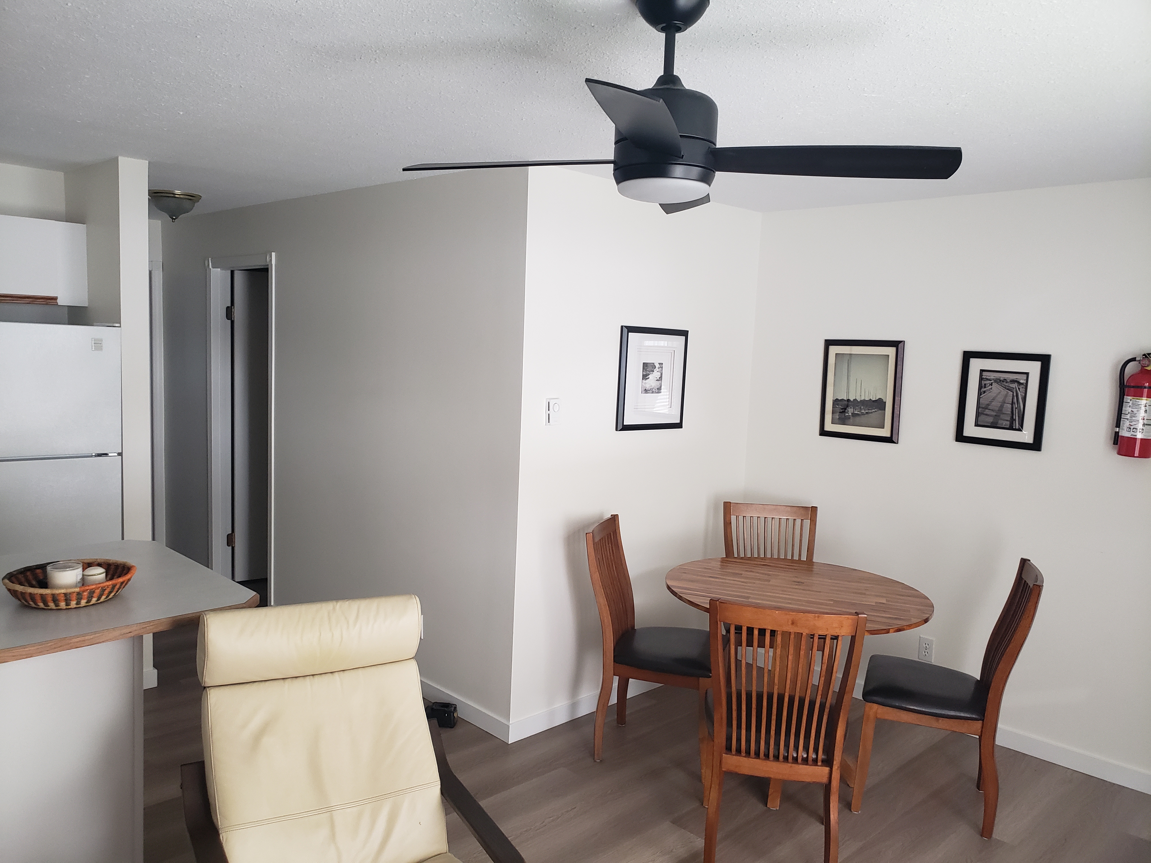 Beachfront vacation homes Sicamous