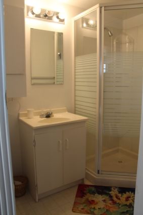 Shuswap Beach Vacation Homes